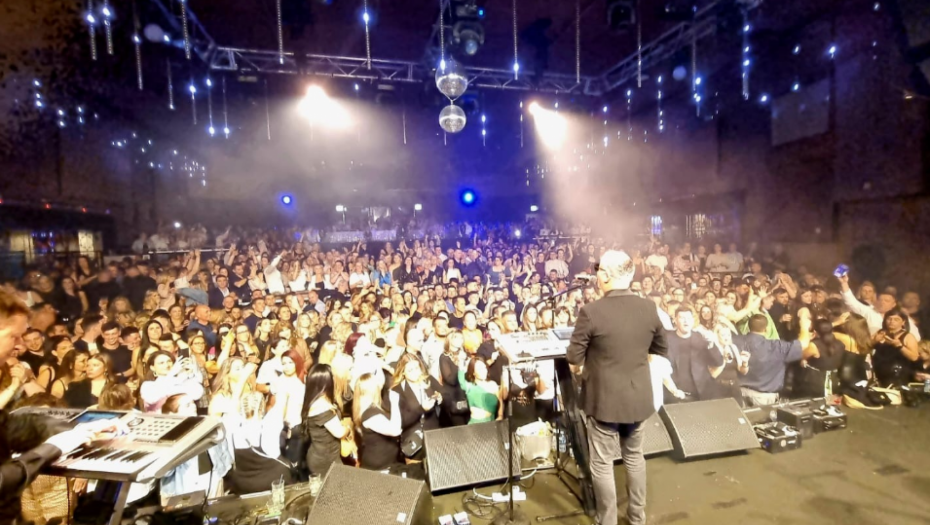 MATIĆ POKORIO AUSTRALIJU, PEVAO PRED 2.000 LJUDI U MELBURNU: Mislim da ne postoji čovek srećniji od mene