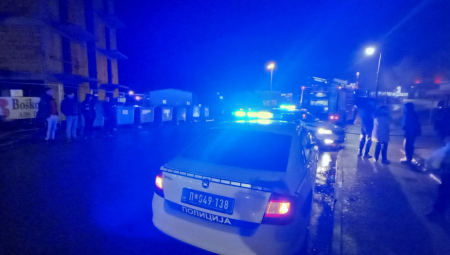 POŽAR NA ZLATIBORU Uništen lokal u samom centru (FOTO)