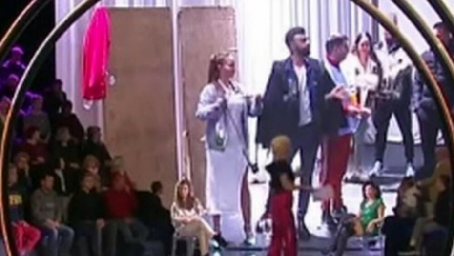 ŠOK PRIZNANJE Ona je sinoć napustila Zadrugu 6, raskrinkala Aleks i Zvezdana
