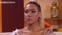 RASPAMETILA MUŠKI ROD Isplivale privatne fotografije Jovane Jeremić, od njenih oblina puca sve! (FOTO)