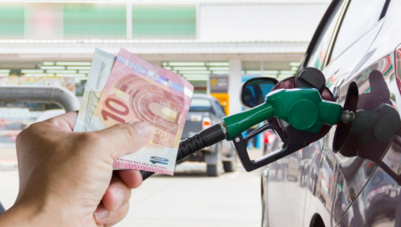 RADITE LI I VI OVO NA PUMPI Većina pravi istu grešku kada toči gorivo, zbog čega plaća više