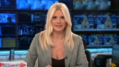 KO JE VODITELJKA KOJA DALA OTKAZ NA PINKU Privatni život krije daleko od očiju javnosti, a suprug joj je najveća podrška