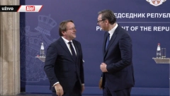 ISKRENO Predsednik Srbije nakon sastanka sa evropskim komesarom Oliverom Varheljijem - Ne stidim se emocija  zbog patnje svog naroda!