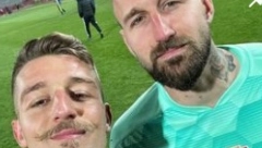 ČIME SE BAVI LEPA SESTRA BRAĆE MILINKOVIĆ SAVIĆ Jana je krenula maminim stopama, ali Sergej ne propušta da joj "očita lekciju"