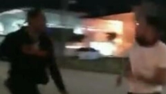 KRENUO PALICOM NA SITNIJEG OD SEBE, PA DOŽIVEO ŠOK Lud potez u vazduhu preokrenuo žestok okršaj (VIDEO)