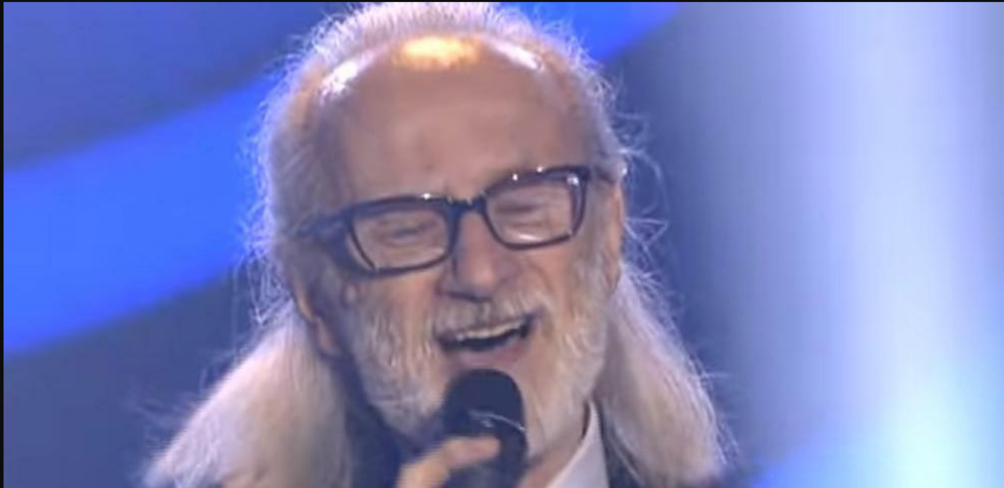 PREPOZNAJETE LI ČOVEKA SA FOTOGRAFIJE? Bio je poznati roker, a onda se iznenada povukao sa javne scene, NJEGOVA ĆERKA JE DANAS POZNATA PEVAČICA