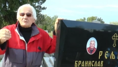 RELJA S ONOG SVETA Izračunao kada će umreti, a svoj grob redovno obilazi! (VIDEO)