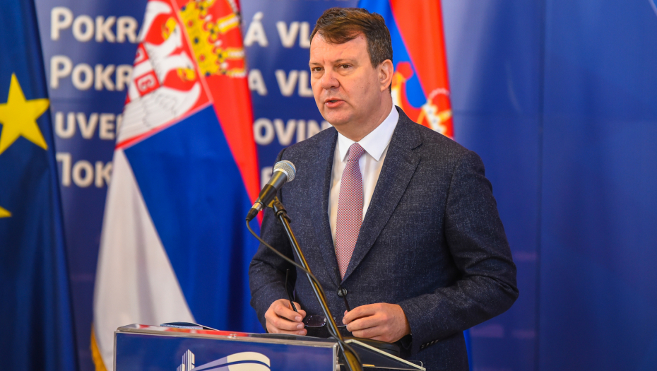 MIROVIĆ: OBRAZOVANJE JE PRIORITET Uz podršku Pokrajinske vlade objavljen Rečnik makedonskih glagola (VIDEO)