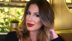 ENA POPOV JE BILA JEDNA OD OMILJENIH PEVAČICA I VODITELJKI, A ONDA SE  NAPRASNO POVUKLA Udala se za moćnika i život joj se pretvorio u bajku, a sada priznala jedno!