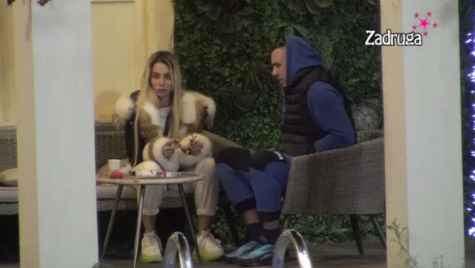 PADAJU NA TESTOVIMA, ALI MI NE Aleks Nikolić i Filip Car se ne odvajaju, ponovo vodili ozbiljan razgovor, pa krenuli da se peru