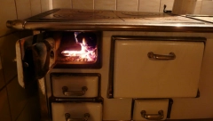 EVO KAKO DA UŠTEDITE I DO KUBIK DRVA Ovu grešku prave svi koji se greju na čvrsto gorivo