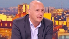 SRPSKI HIRURZI NAJBOLJI U EVROPI Sve više mladih završava na operacionom stolu, a dr Mićović otkriva i zbog čega