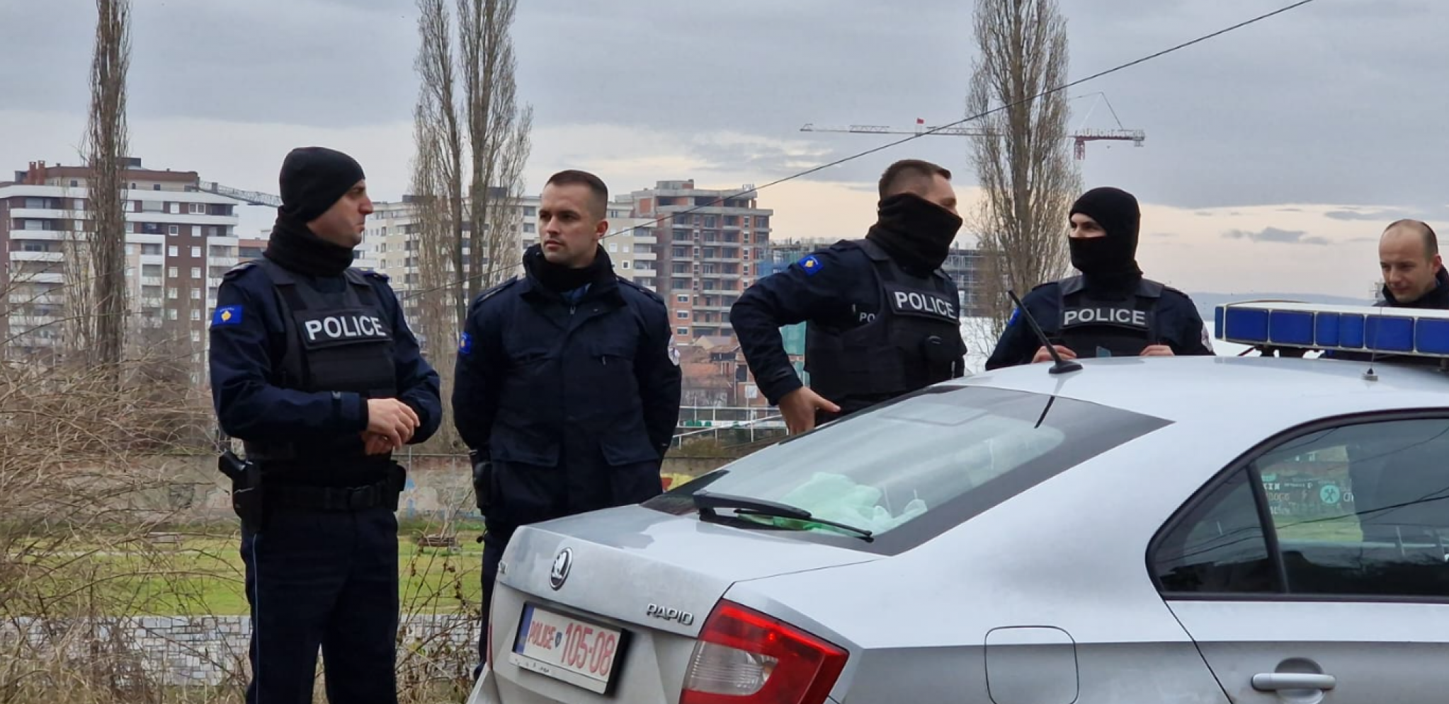 KURTIJEVA BANDA NASTAVLJA TEROR Albanci zaustavili autobuse, pa upali unutra i počeli da pretresaju Srbe