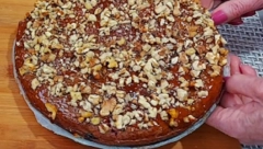 FANTASTIČAN POSNI DESERT Kolač sa orahom i pivom, ukus za pet plus