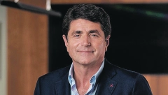 SKANDALI I AFERE Mediji u Grčkoj o sumnjivom poslovanju bahatog srpskog tajkuna ŠOLAK POZAJMIO 195 MILIONA EVRA ZA IŽIVLJAVANJA!