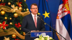 BOŽIĆNA ČESTITKA "Svima želim da praznik obeleže u toplini svojih domova ispunjenih mirom, ljubavlju i blagostanjem"