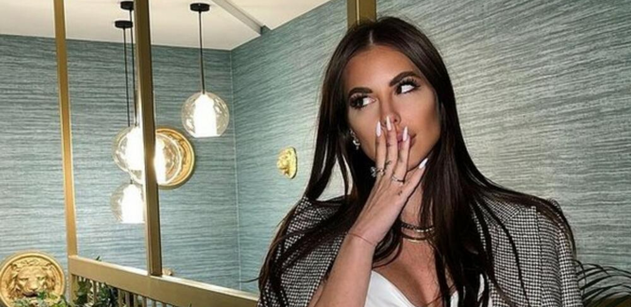 POKUŠALA DA SAKRIJE VEZU SA FUDBALEROM Zorannah uhvaćena na istim mestima sa poznatim sportistom, šokirala javnost svojim novim izborom (FOTO)