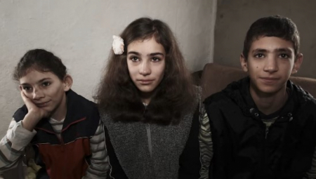 PORODICA RAŠKOVIĆ RASPLAKALA SRBIJU Žive u kući od blata, sa krovom koji se jedva drži, a žele samo jedno