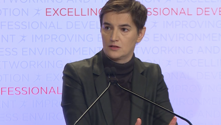 BRNABIĆEVA POKAZALA PRECIZNE PODATKE I RASTURILA LAŽNE OPTUŽBE Grenel i Klintonovi nisu dobili novac od Srbije, a evo ko jeste
