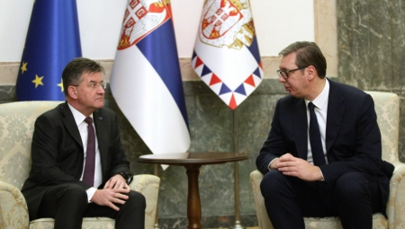 VUČIĆ RAZUME OZBILJNOST SITUACIJE Oglasio se Lajčak nakon sastanka, poručio samo jedno