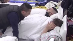 I DALJE IM NE DA MIRA Bebica PLJUNUO Miljanu jer se okrenula ka Zoli u krevetu, ona ga OSTAVILA