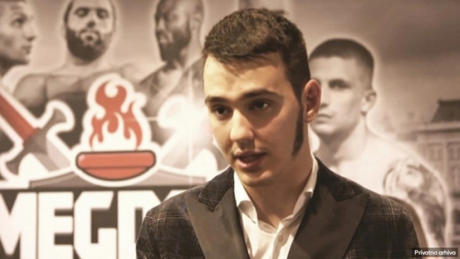 BALAŠEVIĆEV SIN UGOSTIO POZNATE GLUMCE Niko nije ni znao da se privatno druže, a sada je jasno u kakvom su odnosu!