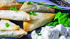 KULINARSKI GLOBUS 4 verzije grčke SPANAKOPITE čim se napravi odmah SVE NESTANE