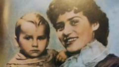 PREPOZNAJETE LI DEVOJČICU SA FOTOGRAFIJE? Jedna je od najpopularnijih pevačica, danas ima plavu kosu, A EVO O KOME JE REČ