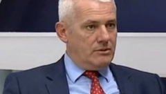 ŠOLAKOVCI VELIČAJU KURTIJEVCA Nazivaju ga “ministrom” i raduju se što “nema više Radoičića”!