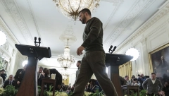 "GASITE BRE OVO, ON JE PUDLICA!" Kada je video Zelenskog pobesneo je!