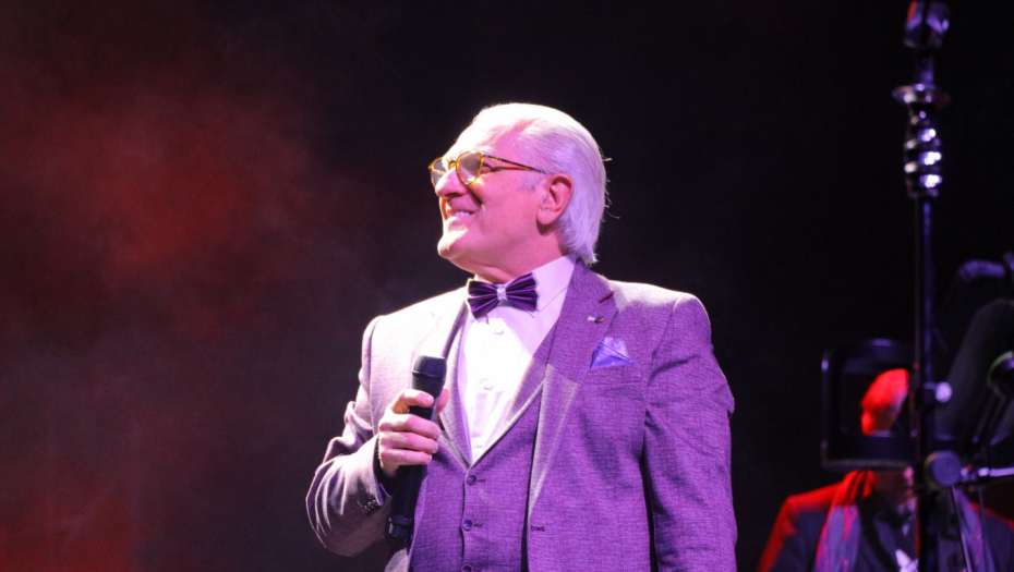 SAMARDŽIĆ NA KONCERTU OTKRIO PORODIČNU TAJNU! Kotorani su zbog njega došli na koncert čak u Cetinje