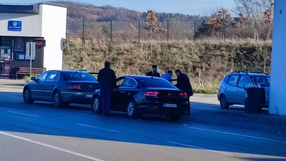 PONOVO RAMPA ZA NOVINARE NA MERDARU Dopisnici RTS-a drugi put zabranjen ulazak na Kosovo i Metohiju