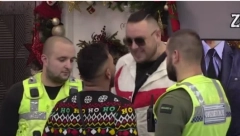 CARU POPUSTILE KOČNICE Nastao totalni haos, obezbeđenje hitno opkolilo crni sto