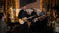 POMERILI GRANICE YU grupa održala koncert u poznatom lokalu Moon.ze, ODUŠEVILI POSETIOCE