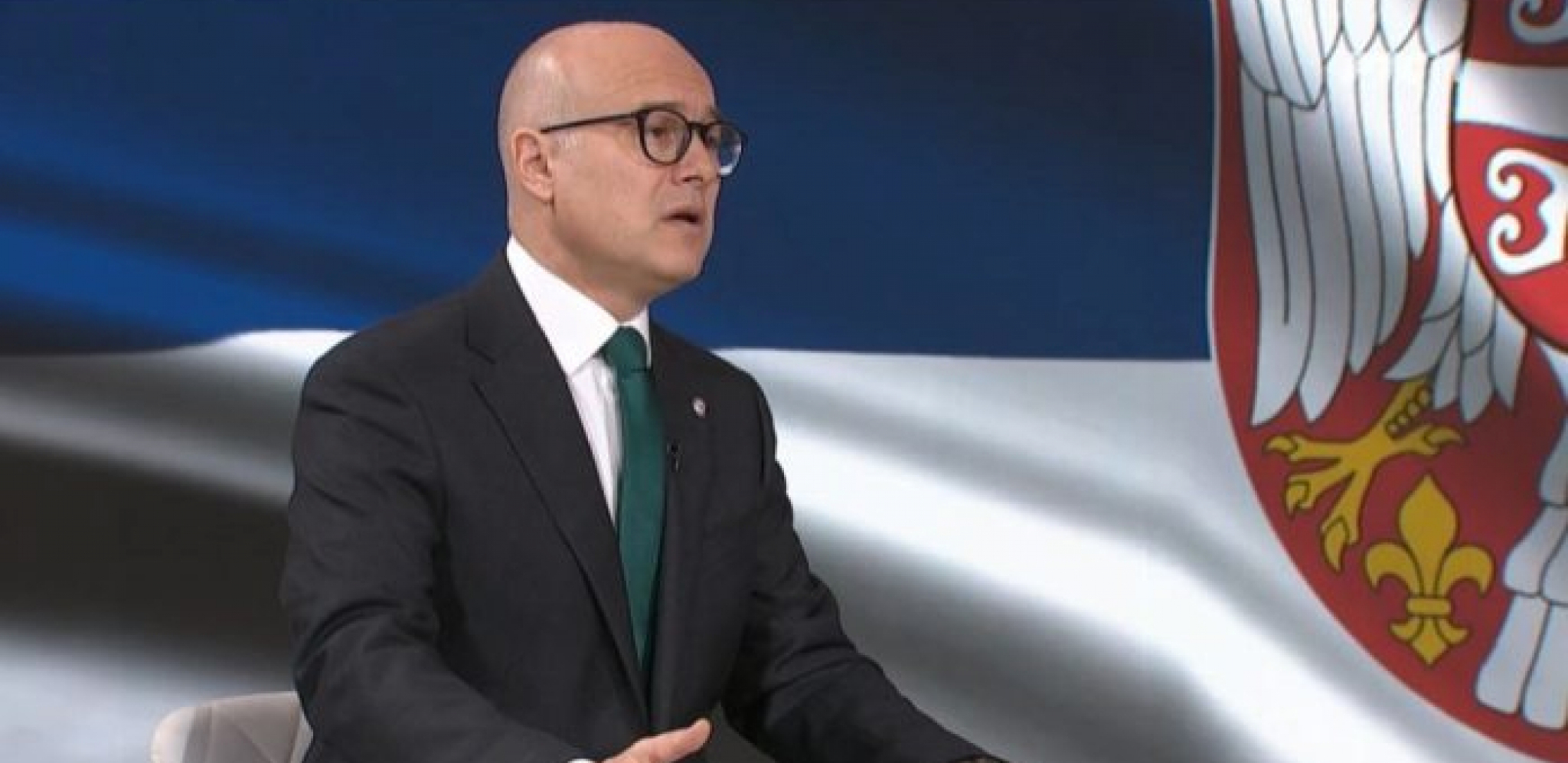 NAŠ NAROD NA KiM ĆE BITI ZAŠTIĆEN, TO SU NAŠE CRVENE LINIJE! Ministar odbrane: Predsednik Vučić preneo diplomatama stavove Srbije!
