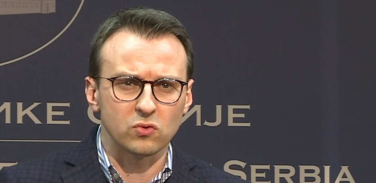 PETKOVIĆ: U 19 časova predsednik Vučić helikopterom kreće u pravcu administrativne linije (VIDEO)