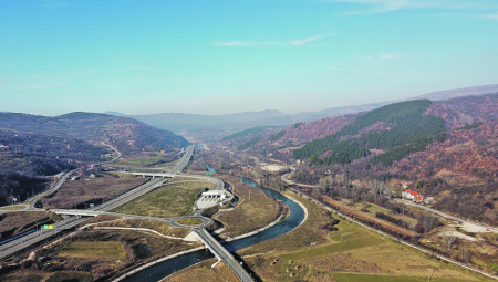 BEZBEDNO JE! Uspostavljen saobraćaj na auto-putu kod Pirota