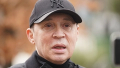 NEMOJ DA TE UPUCAM Karamela o 'ludom' vremenu: Znao sam da će se naljutiti zbog teksta, ali nisam hteo da ga menjam!