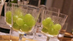 OVO SU CENE Na Veletržnici najviše se prodaje paradajz, a stiglo i grožđe iz Severne Makedonije