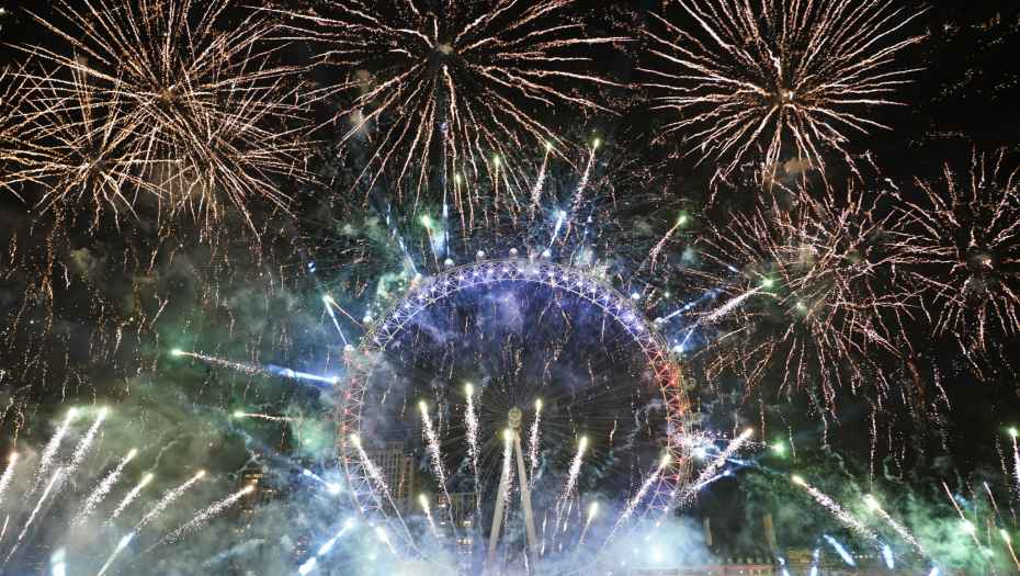 SPEKTAKULARNI DOČECI Uz vatromete London, Pariz, Berlin, Atina  ušli u Novu godinu