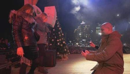 NEZABORAVNA NOĆ Dvojica kumova zaprosili devojke u isto vreme