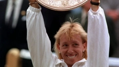 MARTINA NAVRATILOVA IZAŠLA KAO ŠAMPION IZ NAJTEŽE ŽIVOTNE BITKE Objavila da je pobedila rak grla i dojke