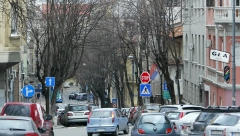 "GDE MI ŽIVIMO, JE LI OVO NEKI POLUSVET?" Šapčanka parkirala automobil ispred zgrade, a kada se vratila zatekla je jeziv prizor