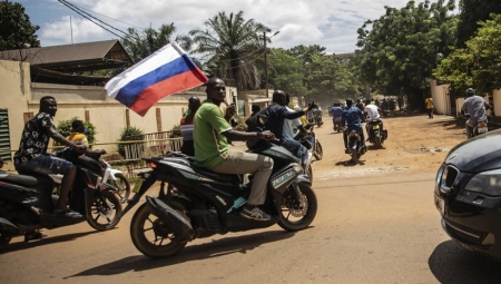 RUSKE ZASTAVE SE VIJORE AFRIKOM! Rađa se velika alternativa Zapadu!