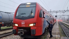 ZBOG JAKOG NEVREMENA KOJE JE POGODILO SRBIJU NA NEKIM PRUGAMA IMA PROBLEMA U FUNKCIONISANJU SAOBRAĆAJA