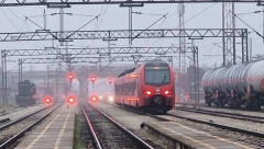 UDARILA IH STRUJA NA LOKOMOTIVI! Drama u Kraljevu, dvoje teško povređeno