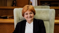 ALO! INTERVJU Ministarka zdravlja prof. dr Danica Grujičić iskreno i svim temama  - Osećam se kao borac protiv vetrenjača