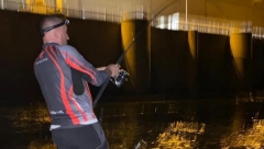 BORBA SA NEMANI TRAJALA SAT VREMENA Nećete verovati šta je upecao (FOTO)