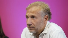 LUKSUZNI DOM MILANA KALINIĆA OSTAVLJA BEZ DAHA Sve sređeno po poslednjoj modi, isplivale porodične privatne fotke! (FOTO)