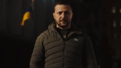 ZELENSKI ČUČI U MRAKU Britanski novinar posetio bunker u kom se krije ukrajinski predsednik: "Počeo je da mi pozira" (FOTO)